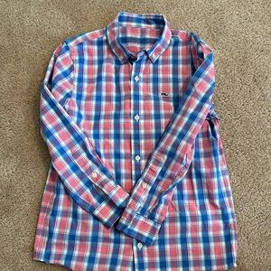 Vineyard Vines performance wear button down EUC. Size 7.